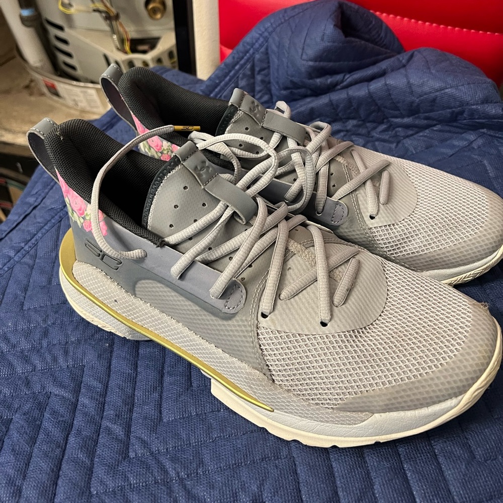 steph curry basketball shoes